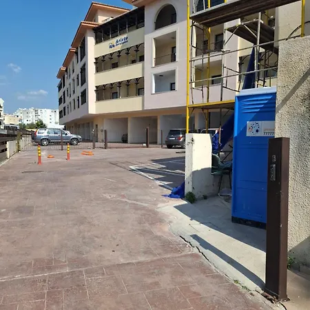 Queens Garden By Kings Mall Apartment Paphos