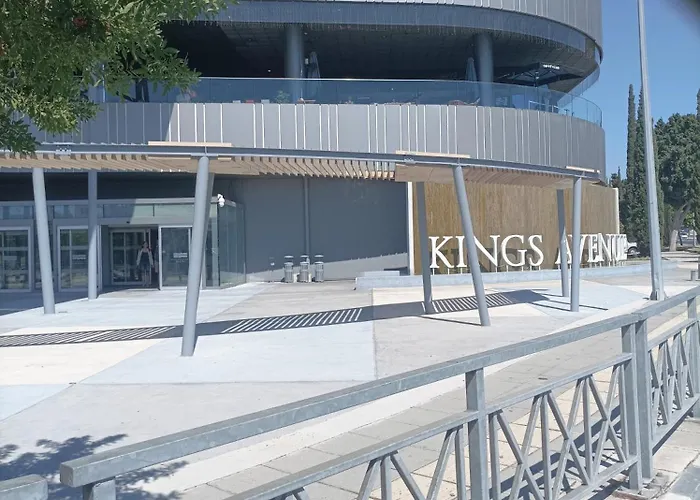 Queens Garden By Kings Mall アパート *