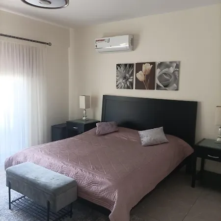 Queens Garden By Kings Mall * Пафос