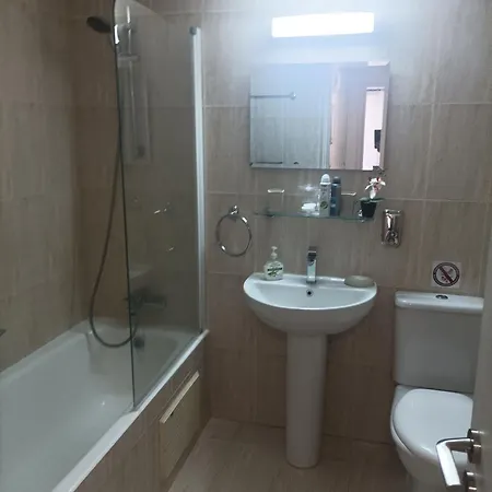 Apartment Queens Garden By Kings Mall *