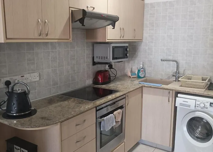 Queens Garden By Kings Mall * Paphos