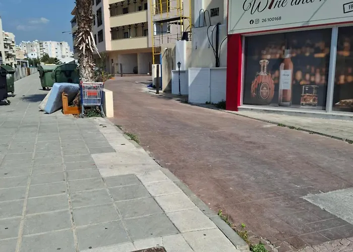 Lägenhet Queens Garden By Kings Mall Paphos