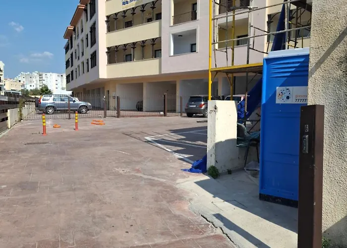 Queens Garden By Kings Mall Lägenhet Paphos